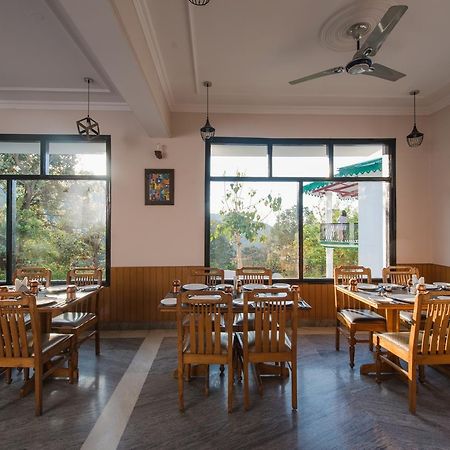 Hotel Maya Regency Bhīm Tāl Kültér fotó