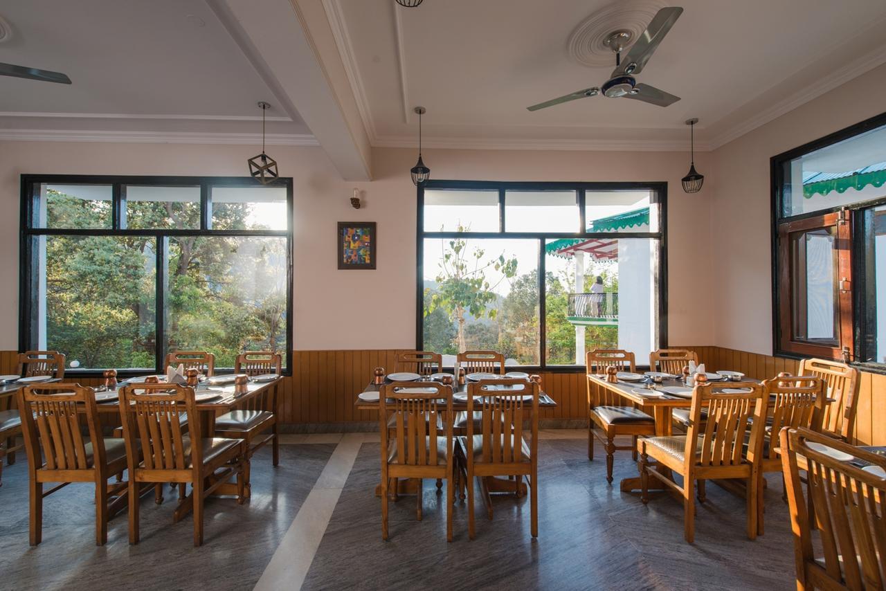 Hotel Maya Regency Bhīm Tāl Kültér fotó