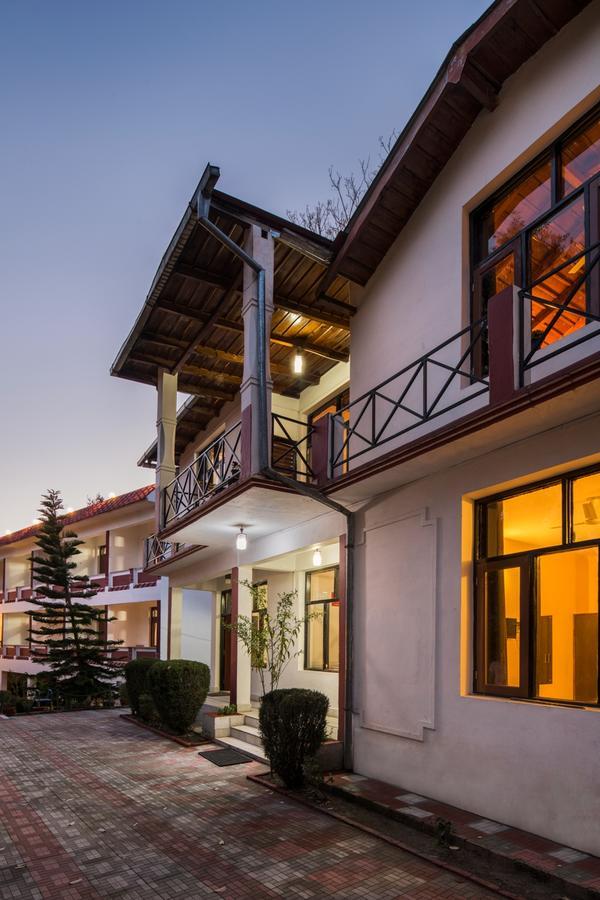 Hotel Maya Regency Bhīm Tāl Kültér fotó